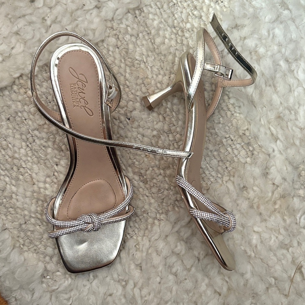 Jewel Badgley Mischka Metallic Silver Heels